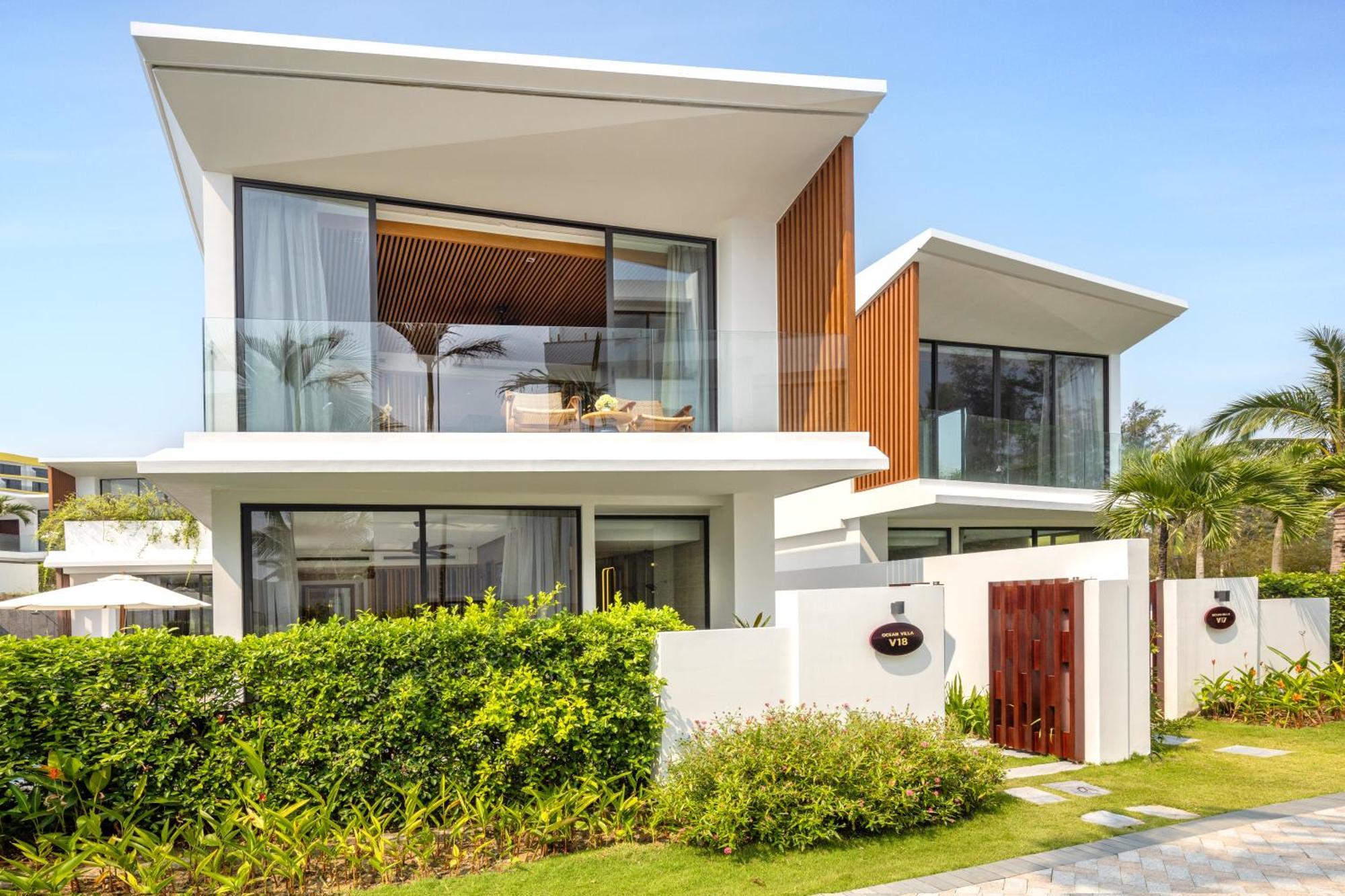 Wyndham Hoi An Royal Beachfront Resort & Villas Bagian luar foto