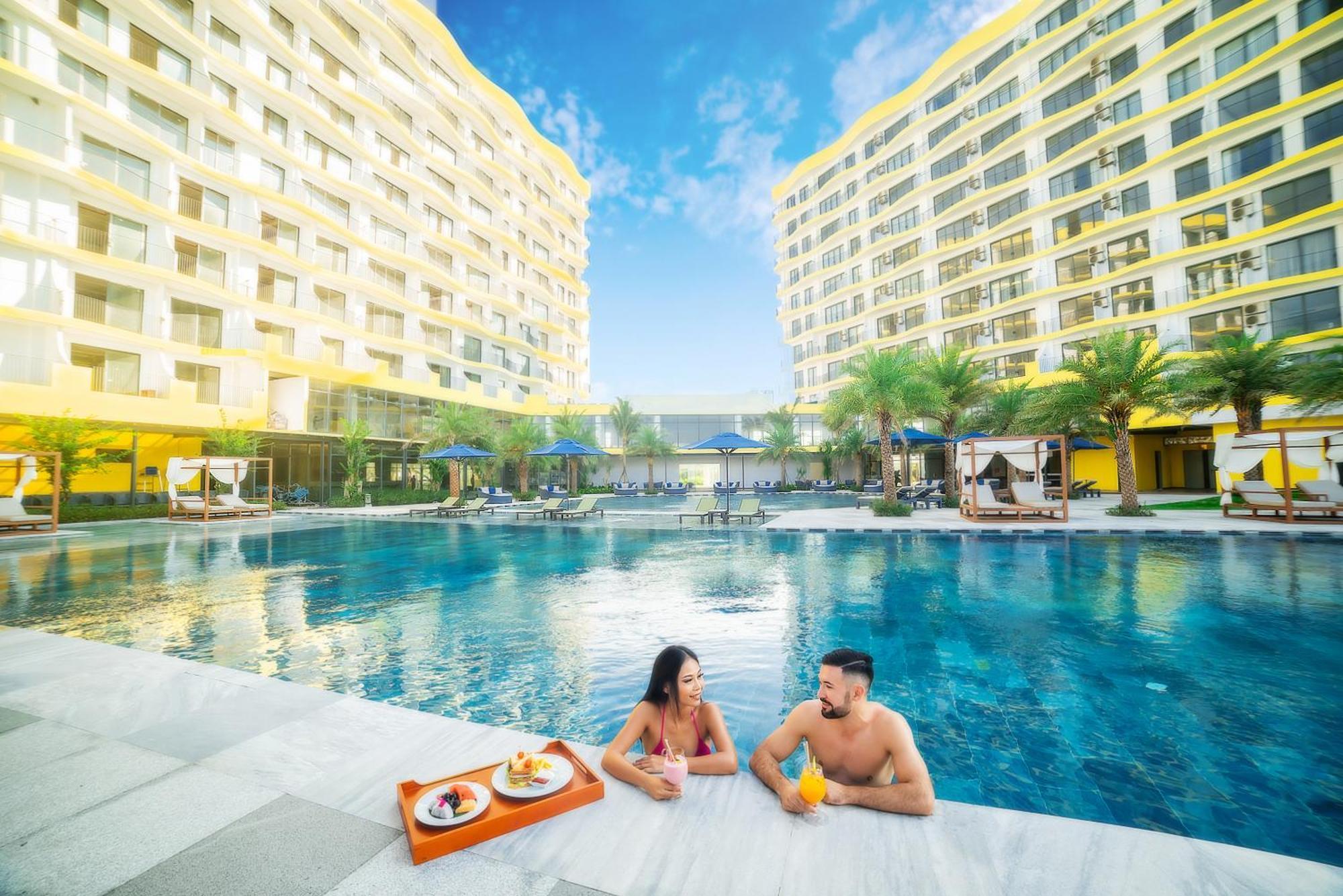 Wyndham Hoi An Royal Beachfront Resort & Villas Bagian luar foto