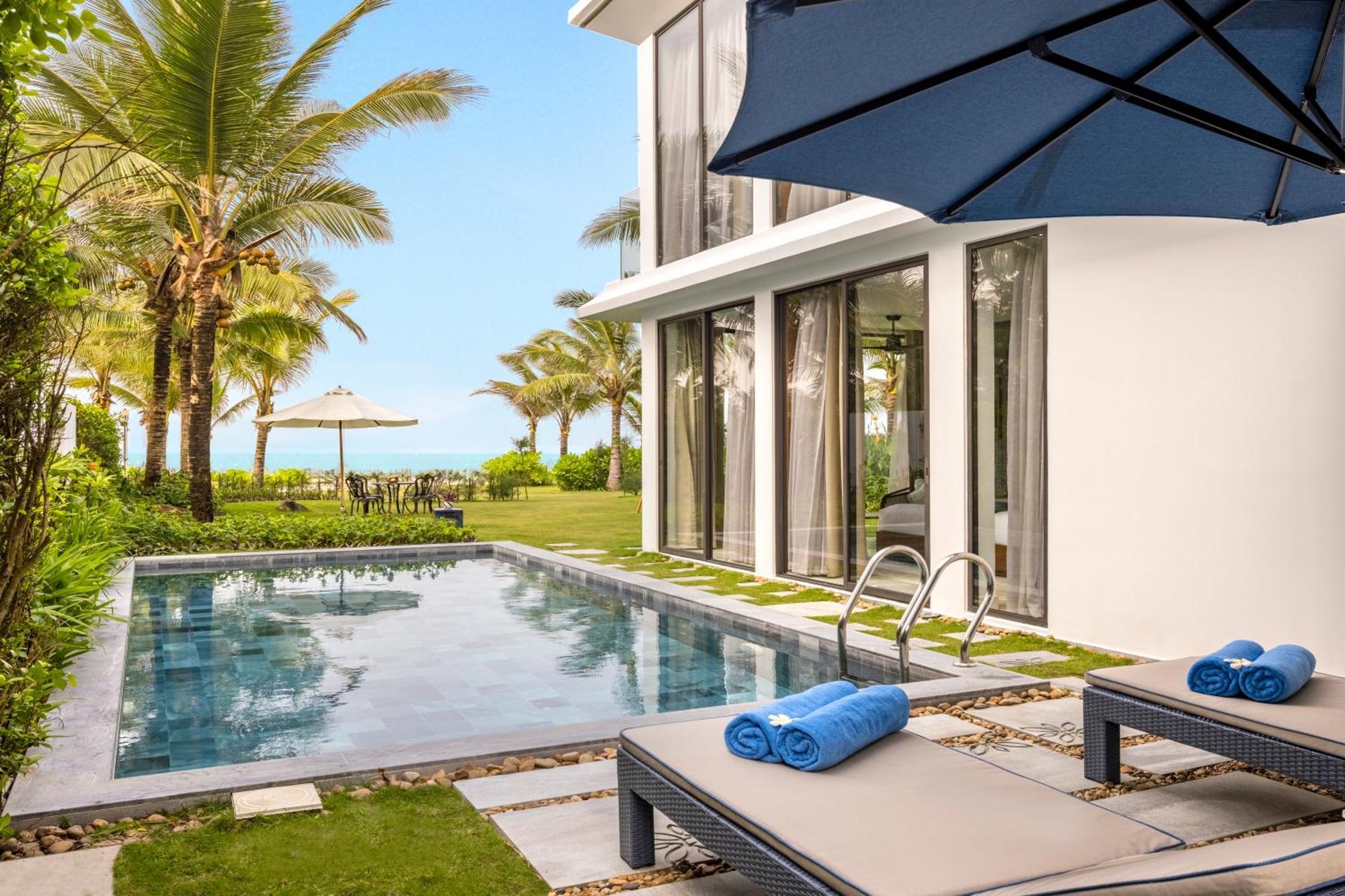 Wyndham Hoi An Royal Beachfront Resort & Villas Bagian luar foto