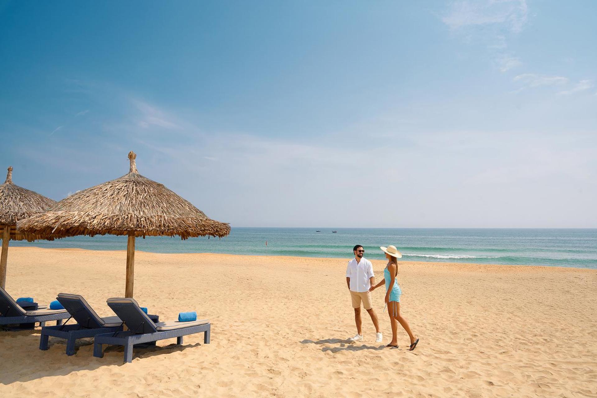 Wyndham Hoi An Royal Beachfront Resort & Villas Bagian luar foto