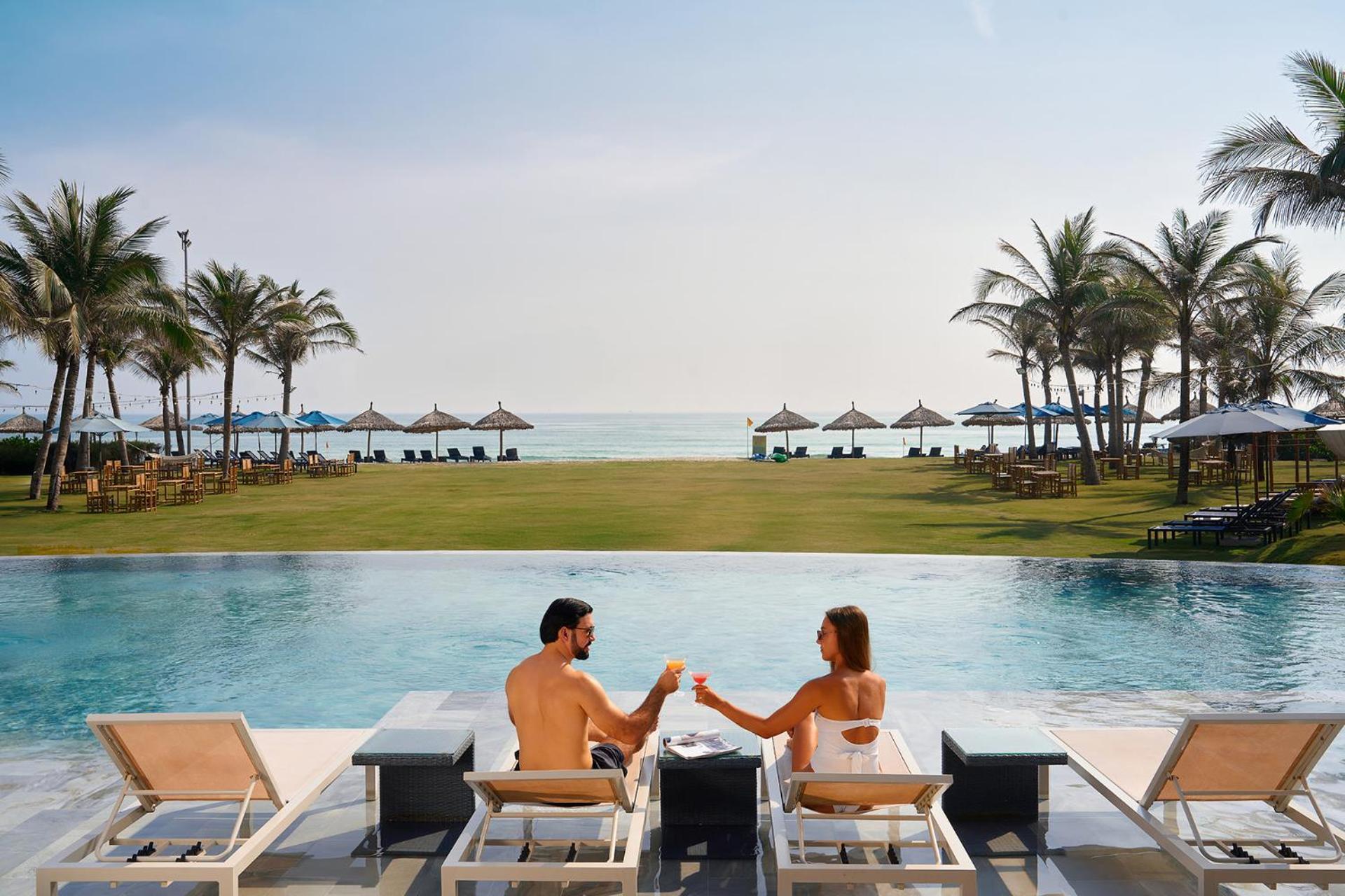 Wyndham Hoi An Royal Beachfront Resort & Villas Bagian luar foto