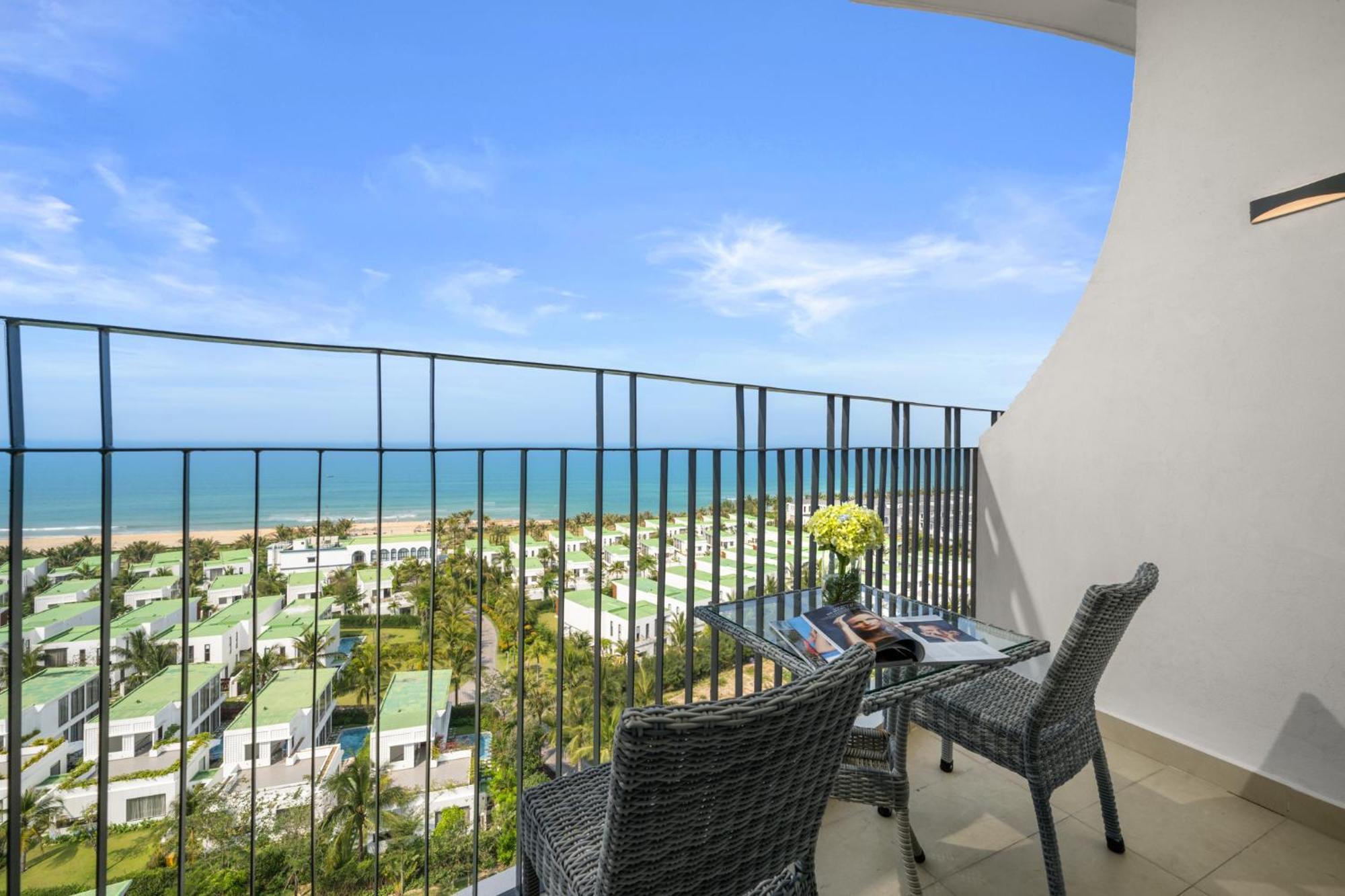 Wyndham Hoi An Royal Beachfront Resort & Villas Bagian luar foto